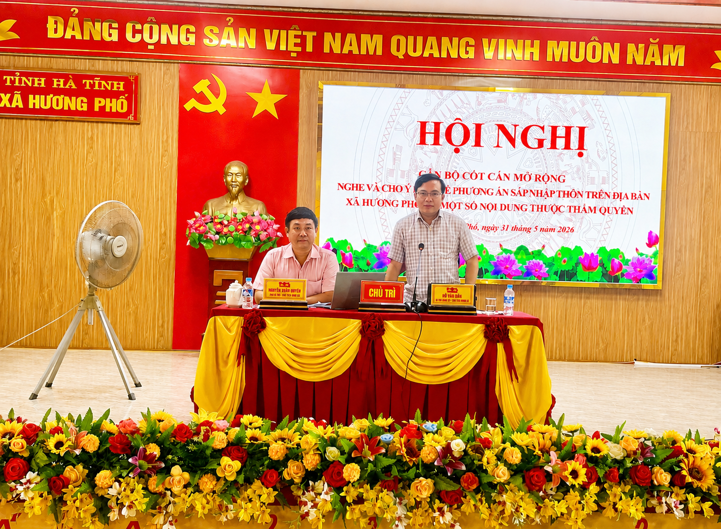 Ban Thường vụ Đảng ủy xã Hương Phố lấy ý kiến phương án sáp nhập, thành lập thôn mới