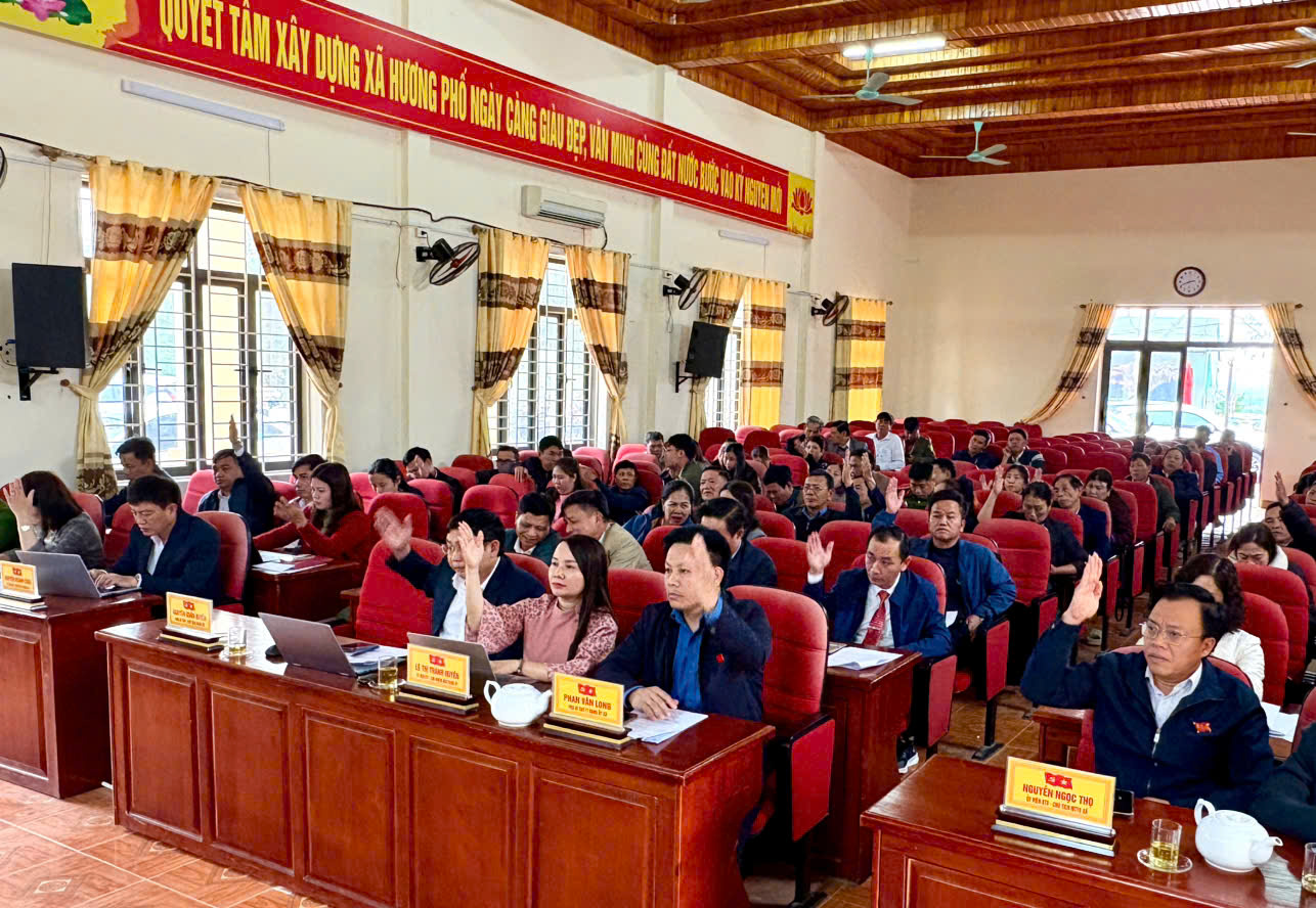 HĐND xã Hương Phố tổ chức Kỳ họp chuyên đề, thông qua nhiều nghị quyết quan trọng