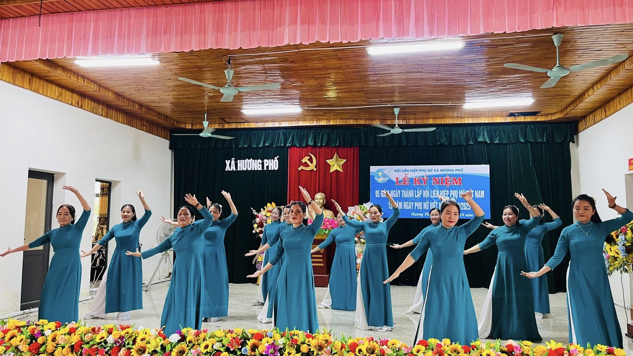 HỘI LIÊN HIỆP PHỤ NỮ XÃ HƯƠNG PHỐ TỔ CHỨC LỄ KỶ NIỆM 95 NĂM NGÀY THÀNH LẬP HỘI LHPN VIỆT NAM (20/10/1930 - 20/10/2025) VÀ 15 NĂM NGÀY PHỤ NỮ VIỆT NAM
