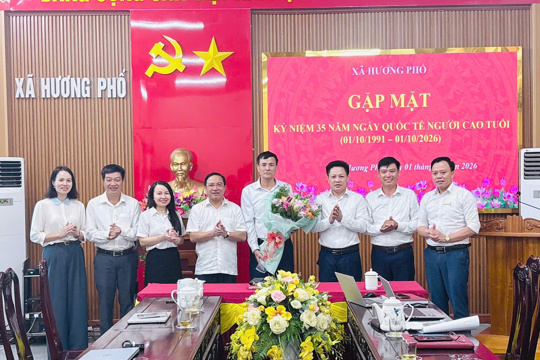 Hương Phố gặp mặt kỷ niệm 35 năm Ngày Quốc tế Người cao tuổi