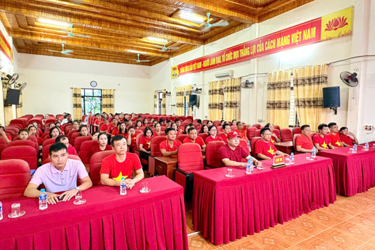 Xã Hương Phố hưởng ứng Chương trình “Cùng Việt Nam tiến bước” 