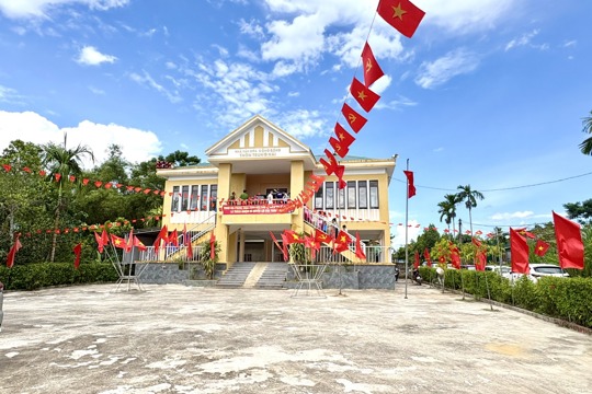 Hương Phố: Các thôn ra quân chỉnh trang cảnh quan, vệ sinh môi trường