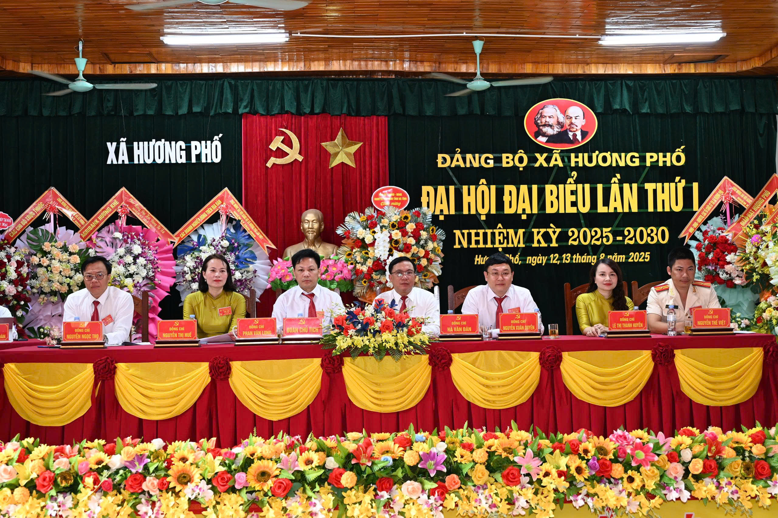 ĐẠI HỘI ĐẠI BIỂU ĐẢNG BỘ XÃ HƯƠNG PHỐ LẦN THỨ I, NHIỆM KỲ 2025–2030 THÀNH CÔNG TỐT ĐẸP 